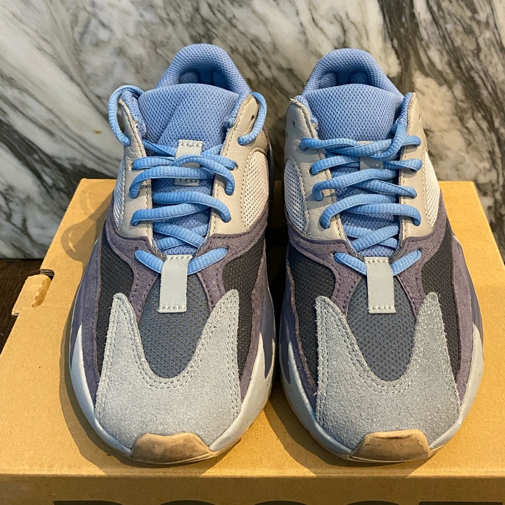 Yeezy Boost 700 wave runner blue. Great condition! Barely worn Kids size 4
